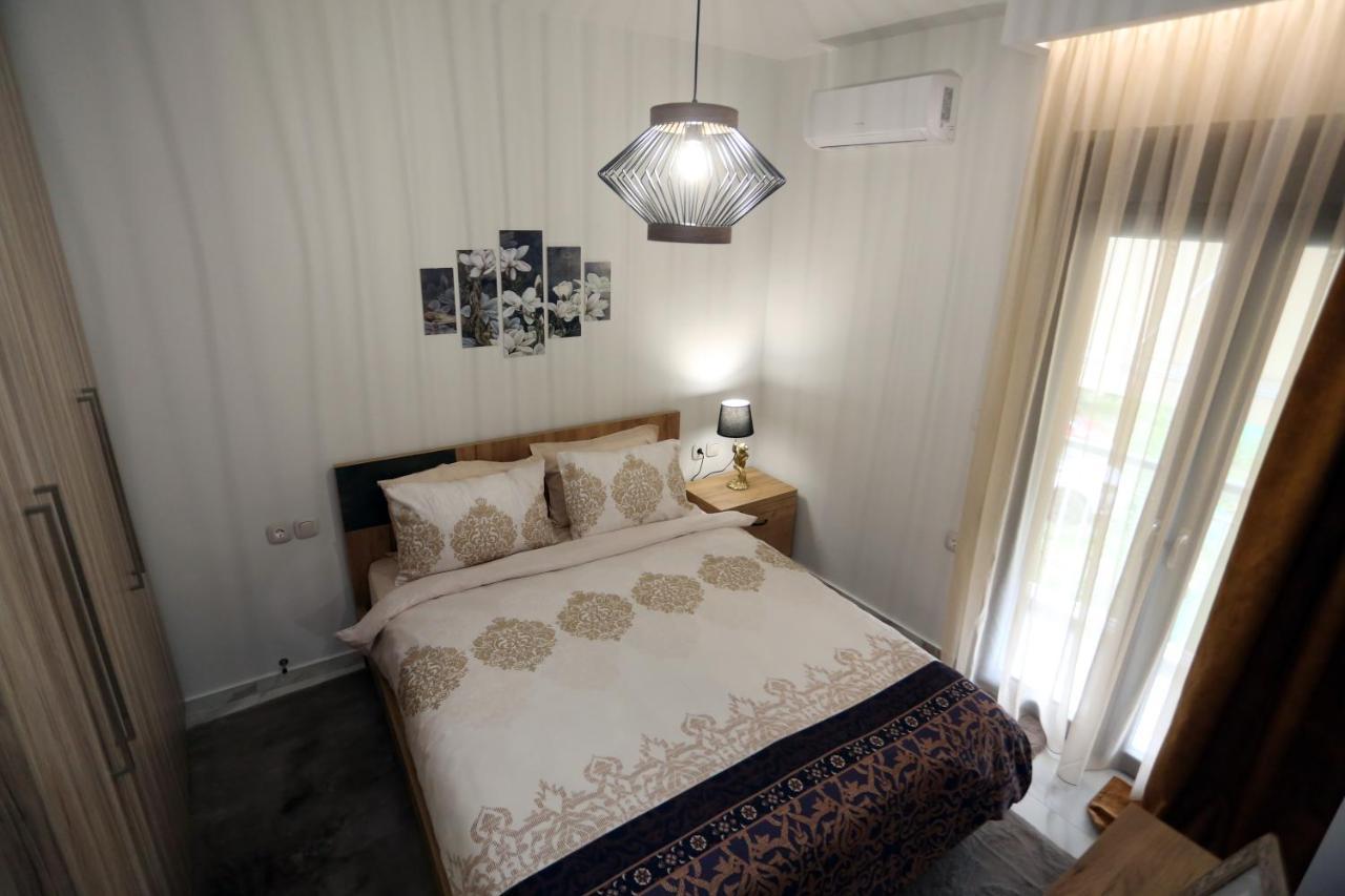 La Larissa Luxury Apartments Trekke Eksteriør bilde
