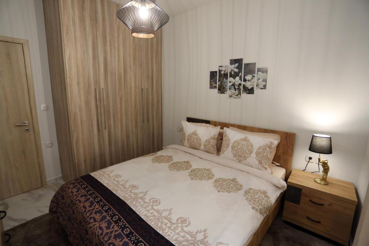 La Larissa Luxury Apartments Trekke Eksteriør bilde